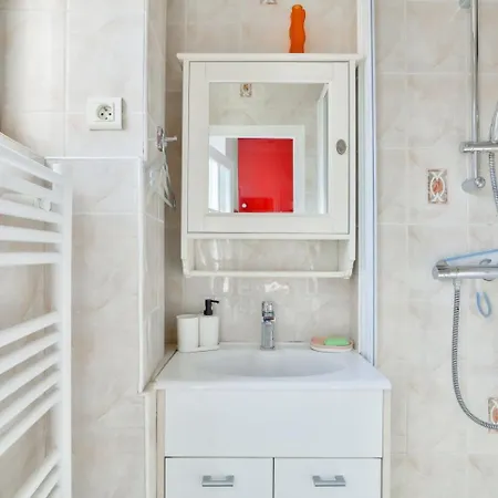 Cosy Proche De La Place De La Nation Appartamento